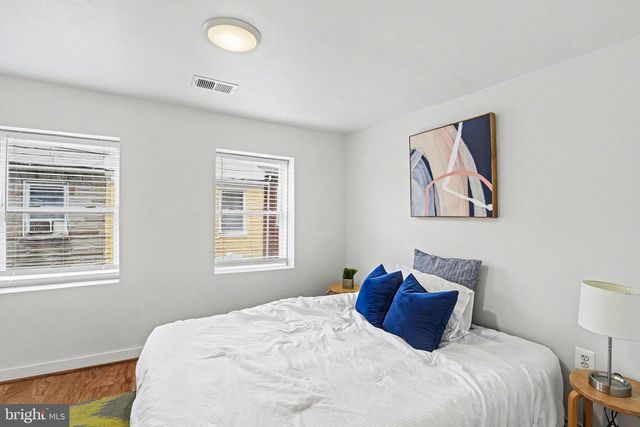 207 S DURHAM ST, Baltimore, MD 21231