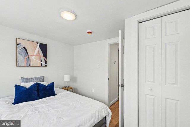 207 S DURHAM ST, Baltimore, MD 21231