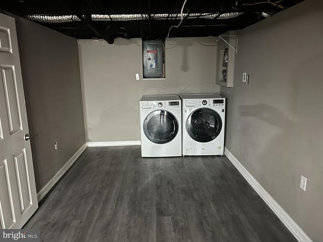 2405 MCELDERRY ST, Baltimore, MD 21205