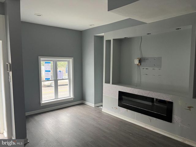 2405 MCELDERRY ST, Baltimore, MD 21205