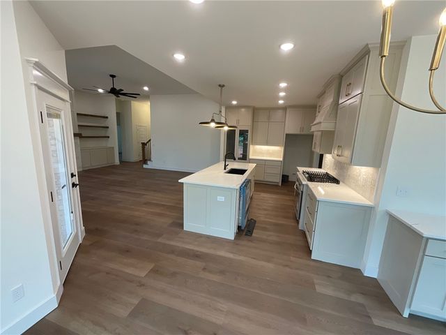 1455 Padova Avenue, Tontitown, AR 72762