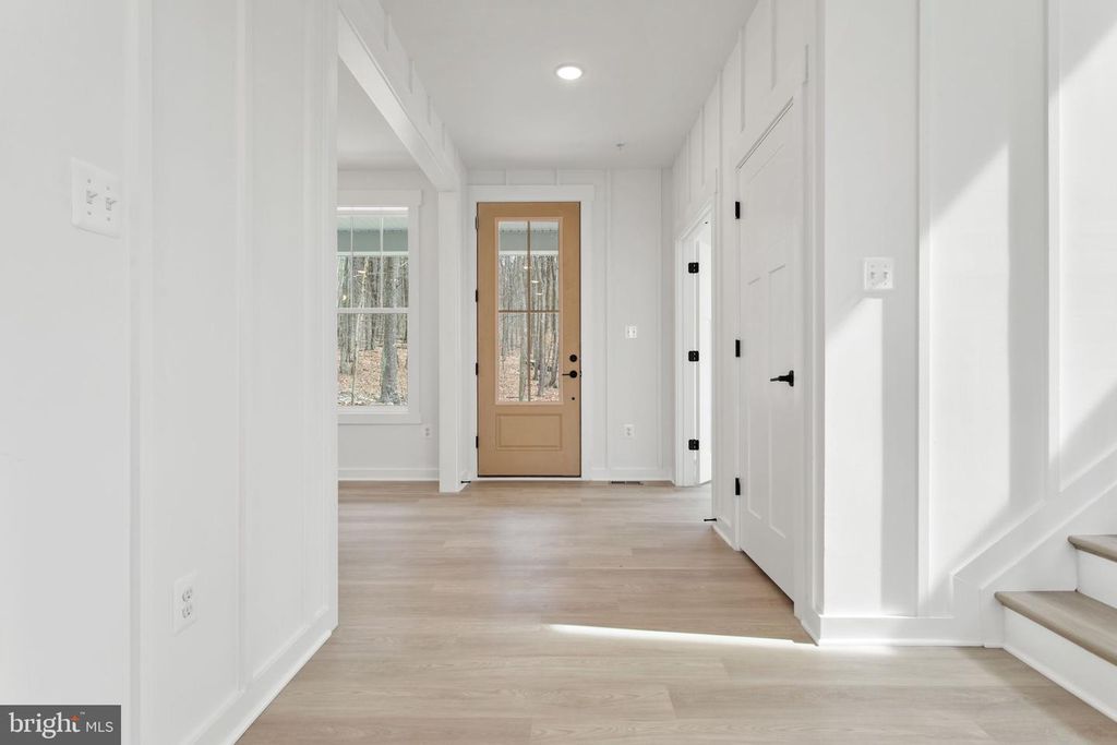 8304 PATIENCE LN, Millersville, MD 21108