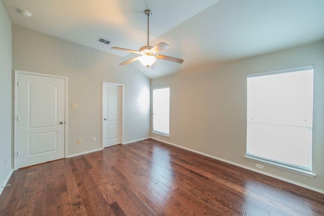 8249 Fall Crest Drive, Fort Worth, TX 76053