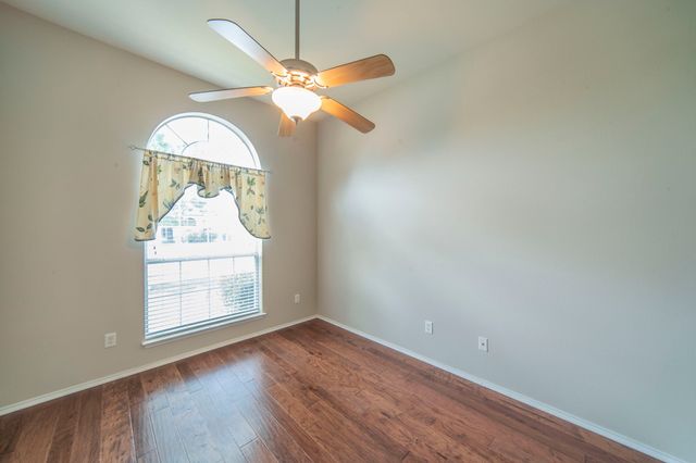 8249 Fall Crest Drive, Fort Worth, TX 76053