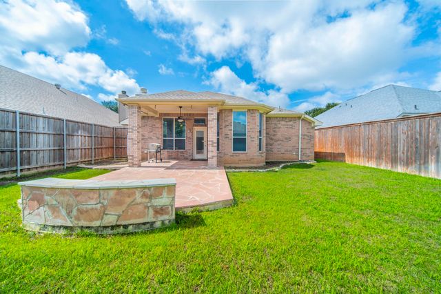 8249 Fall Crest Drive, Fort Worth, TX 76053