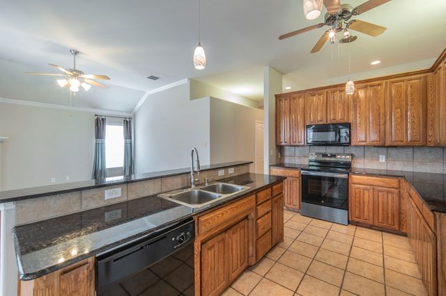 8249 Fall Crest Drive, Fort Worth, TX 76053
