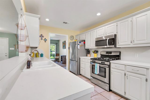 731 Deleon Street, Denison, TX 75020