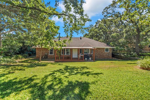 731 Deleon Street, Denison, TX 75020
