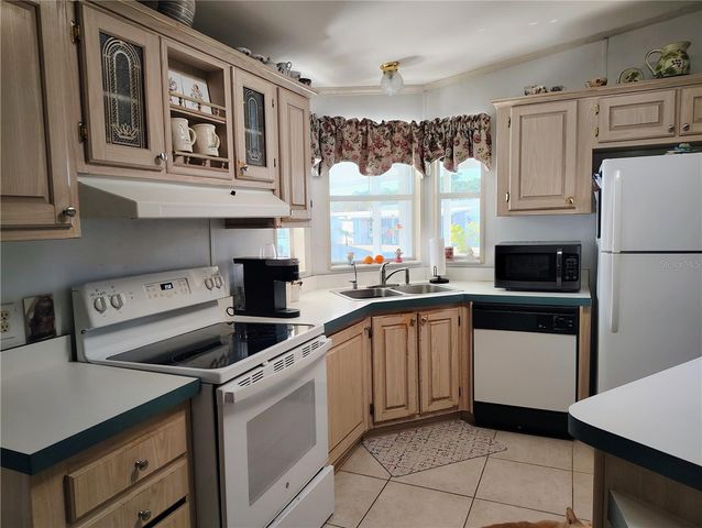 6822 HIKINA DRIVE, North Port, FL 34287