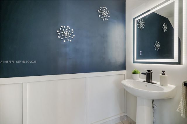 10902 SW 232nd Ter, Homestead, FL 33032