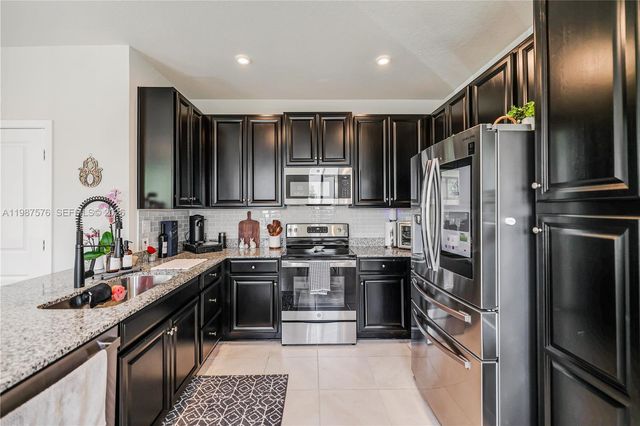 10902 SW 232nd Ter, Homestead, FL 33032