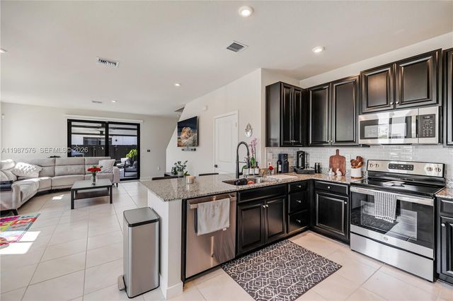 10902 SW 232nd Ter, Homestead, FL 33032