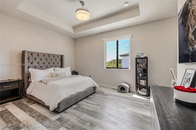 10902 SW 232nd Ter, Homestead, FL 33032