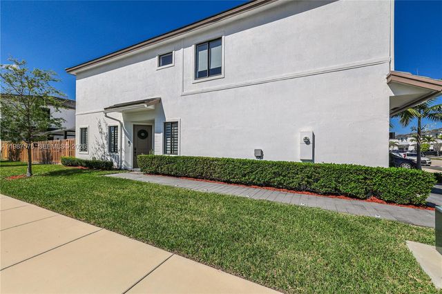 10902 SW 232nd Ter, Homestead, FL 33032