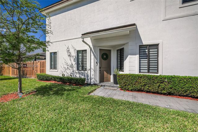 10902 SW 232nd Ter, Homestead, FL 33032