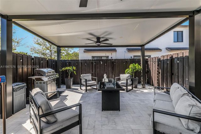 10902 SW 232nd Ter, Homestead, FL 33032