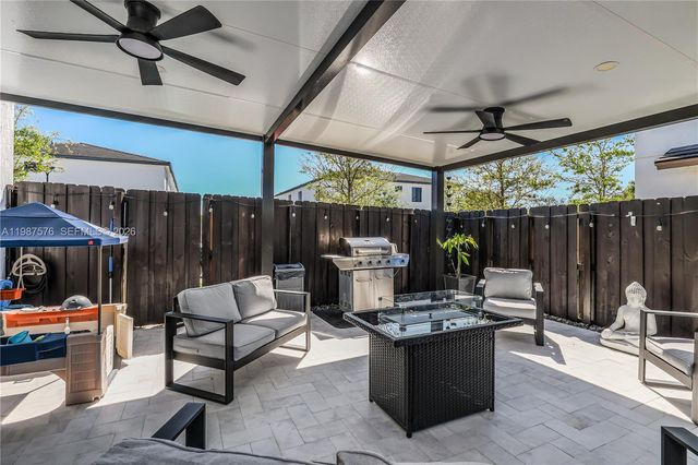 10902 SW 232nd Ter, Homestead, FL 33032