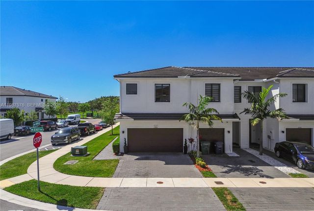 10902 SW 232nd Ter, Homestead, FL 33032