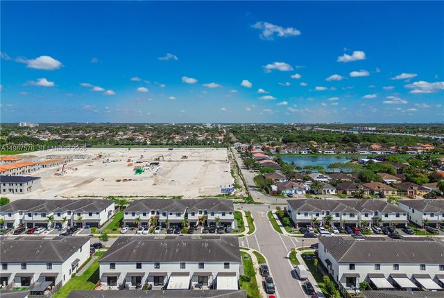 10902 SW 232nd Ter, Homestead, FL 33032