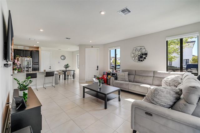 10902 SW 232nd Ter, Homestead, FL 33032