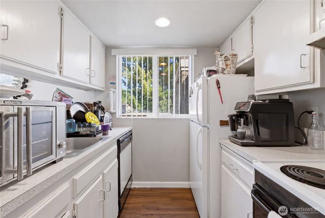 14506 NE 6th Place, Bellevue, WA 98007