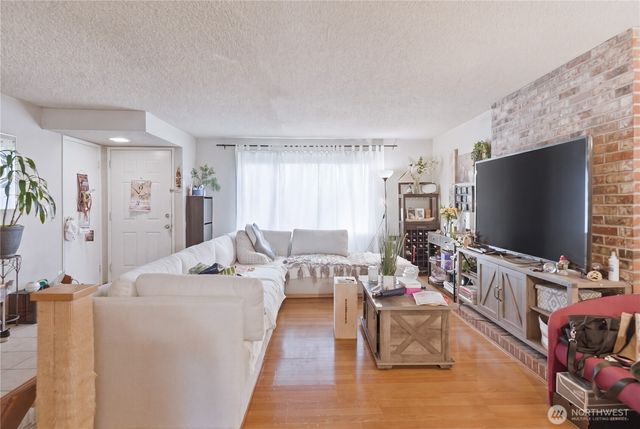 14506 NE 6th Place, Bellevue, WA 98007