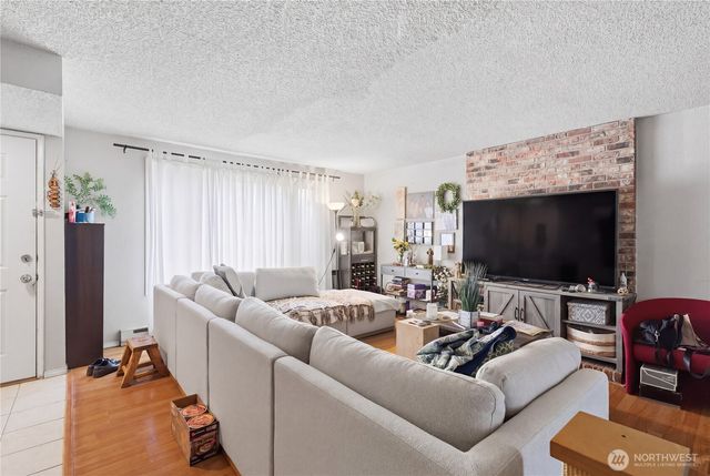 14506 NE 6th Place, Bellevue, WA 98007