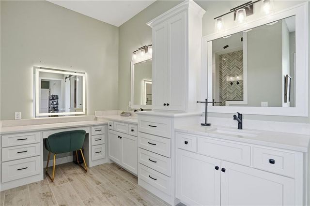 11730 Hollingsworth Road, Kansas City, KS 66109