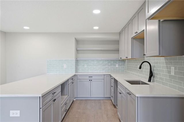 11730 Hollingsworth Road, Kansas City, KS 66109