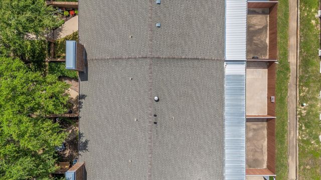 1109 Glenbrook Street, Benbrook, TX 76126