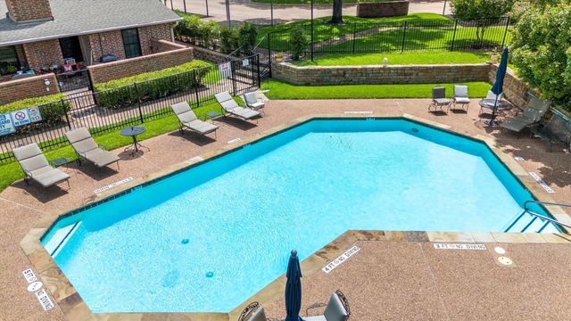 1109 Glenbrook Street, Benbrook, TX 76126