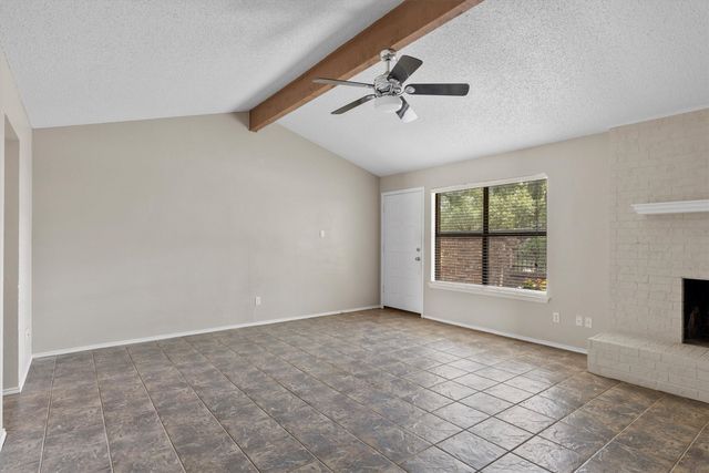 1109 Glenbrook Street, Benbrook, TX 76126