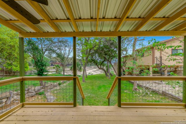 165 Lookout Drive, Lakehills, TX 78063