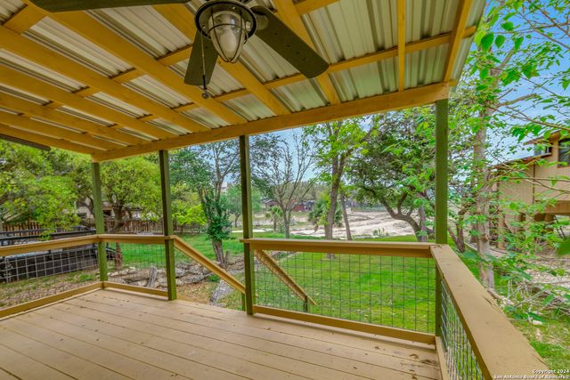 165 Lookout Drive, Lakehills, TX 78063