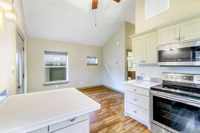 165 Lookout Drive, Lakehills, TX 78063