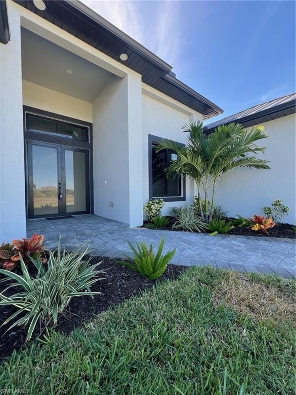 Image 5 of property listing at 3516 NW 9th TER, Cape Coral, FL 33993
