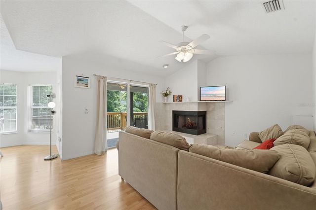 393 S DEXTER AVENUE, Deland, FL 32720