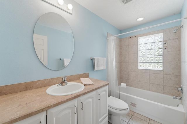 393 S DEXTER AVENUE, Deland, FL 32720
