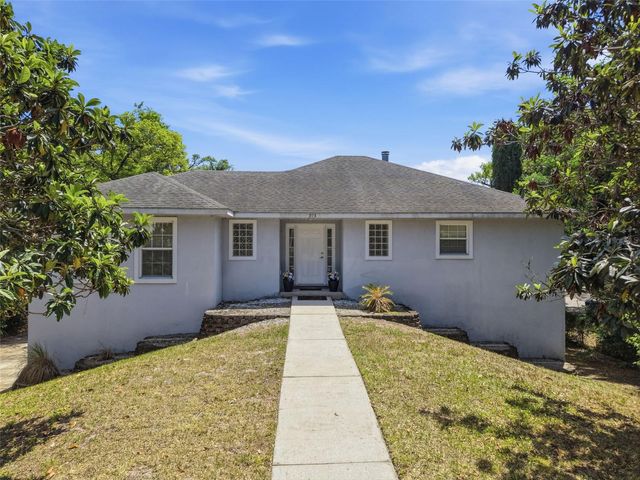 393 S DEXTER AVENUE, Deland, FL 32720