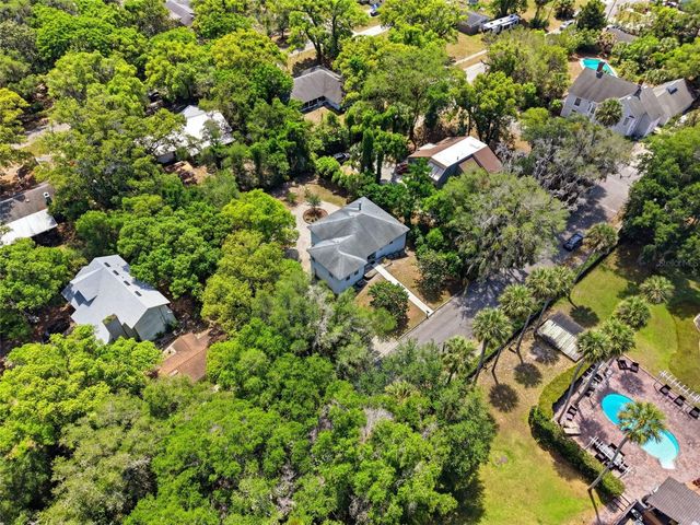 393 S DEXTER AVENUE, Deland, FL 32720