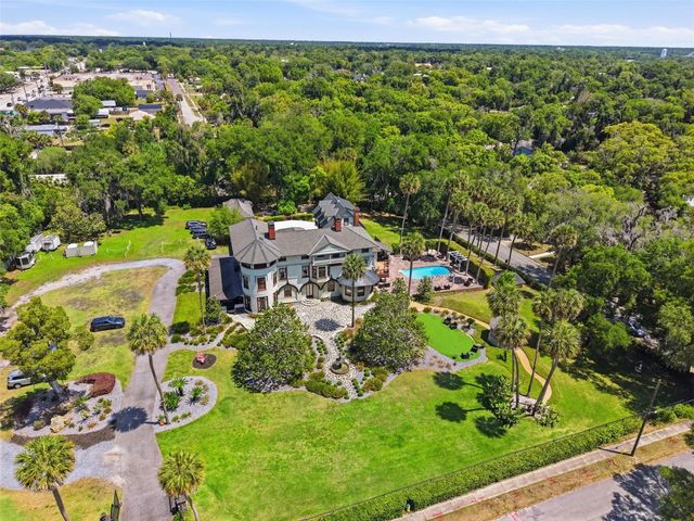 393 S DEXTER AVENUE, Deland, FL 32720