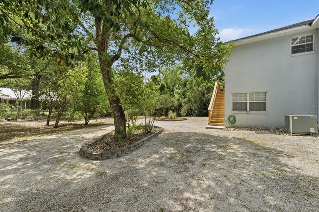 393 S DEXTER AVENUE, Deland, FL 32720
