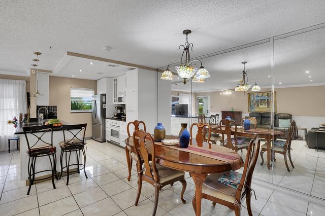 902 South Drive C, Delray Beach, FL 33445