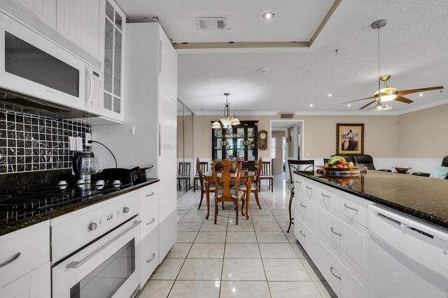 902 South Drive C, Delray Beach, FL 33445