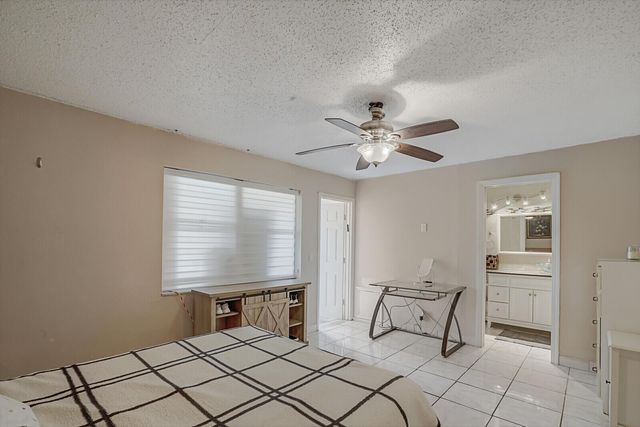 902 South Drive C, Delray Beach, FL 33445