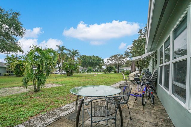 902 South Drive C, Delray Beach, FL 33445