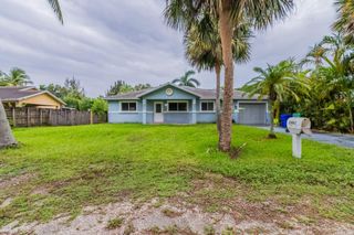 2461 SW 43rd Ter, Fort Lauderdale, FL 33317