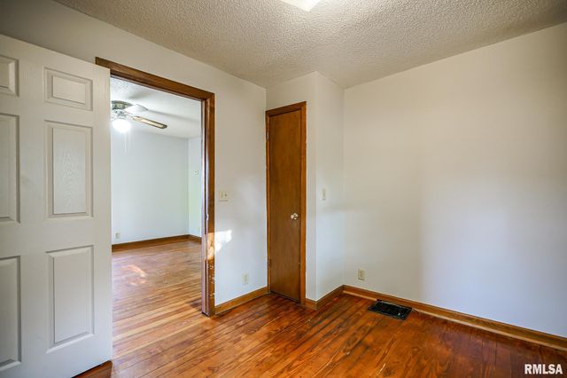 238 COOPER Street, Pekin, IL 61554