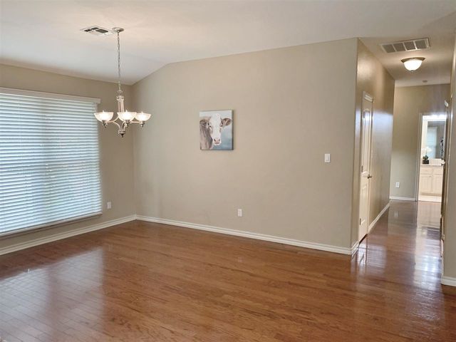 3608 NE Richmond ST, Lawton, OK 73507