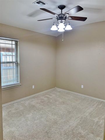 3608 NE Richmond ST, Lawton, OK 73507
